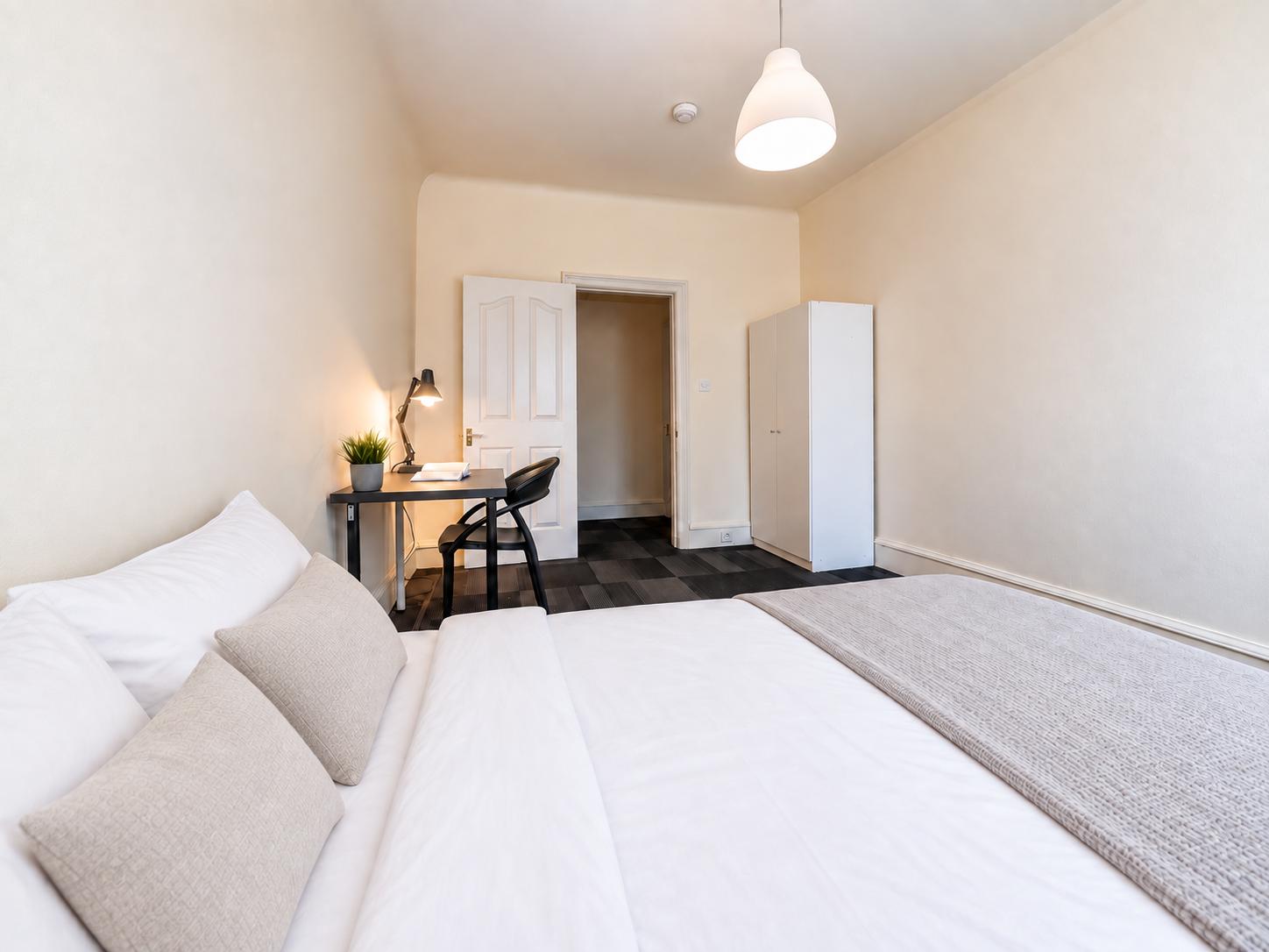 Jana 7 · 4BR+living room · Verified Student Apartment - Image 19